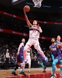 MK体育官方入口-坑完独行侠，又想坑奇才！2年仅打71场比赛，成NBA第一“玻璃人”